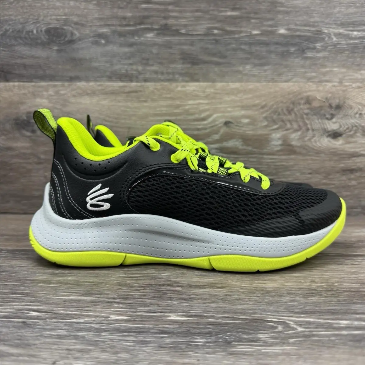 Under Armour Steph Curry Shoes GS 3Z6 Sneakers Size 6y Basketball Black Green