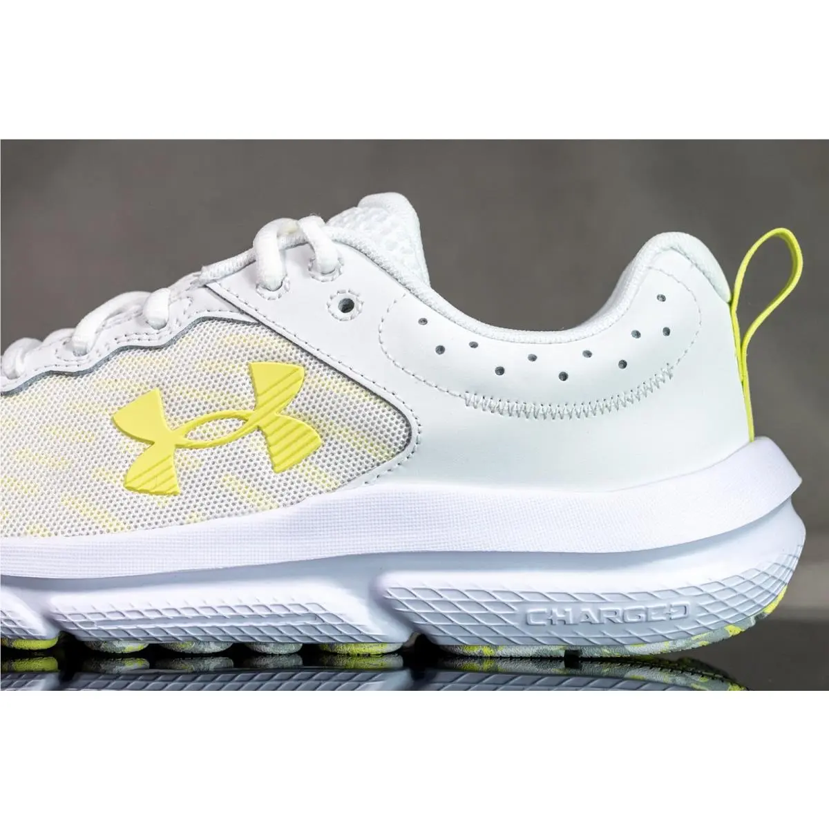 Charged Assert v10 Shoes For Women Size 9 by Under Armour
