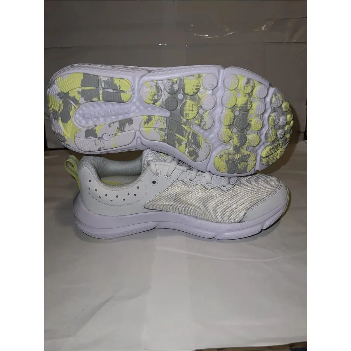 Under Armour shoes - Under Armour Charged Assert 10 - 3026179-110 - White 1