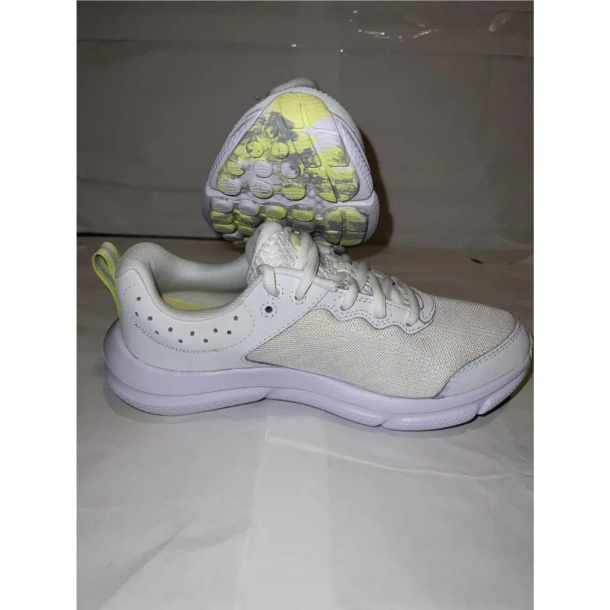 Under Armour shoes - Under Armour Charged Assert 10 - 3026179-110 - White 4