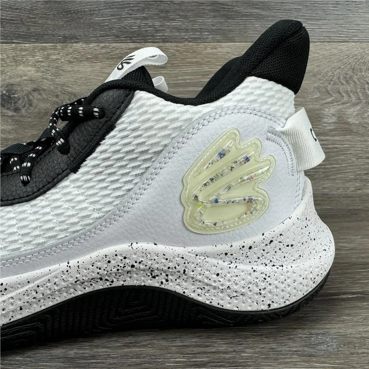 Under Armour shoes - Under Armour Curry 3Z7 - Curry - 3026622-101 - White 9