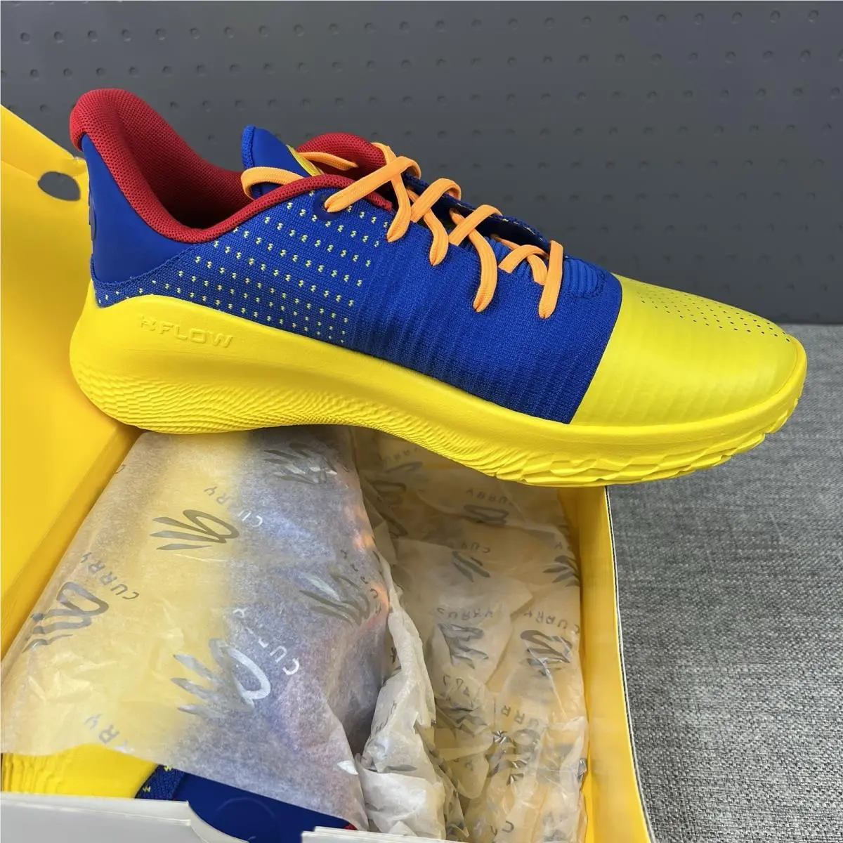 Under Armour shoes - Under Armour Curry 4 - Curry - 3026620-100 - blue/ Yellow 8