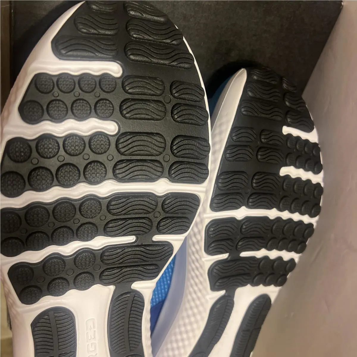 Under Armour shoes - Under Armour Surge - Surge - 3027000-001 - Royal Blue, White And Blue (UPC: 196884999865) 9