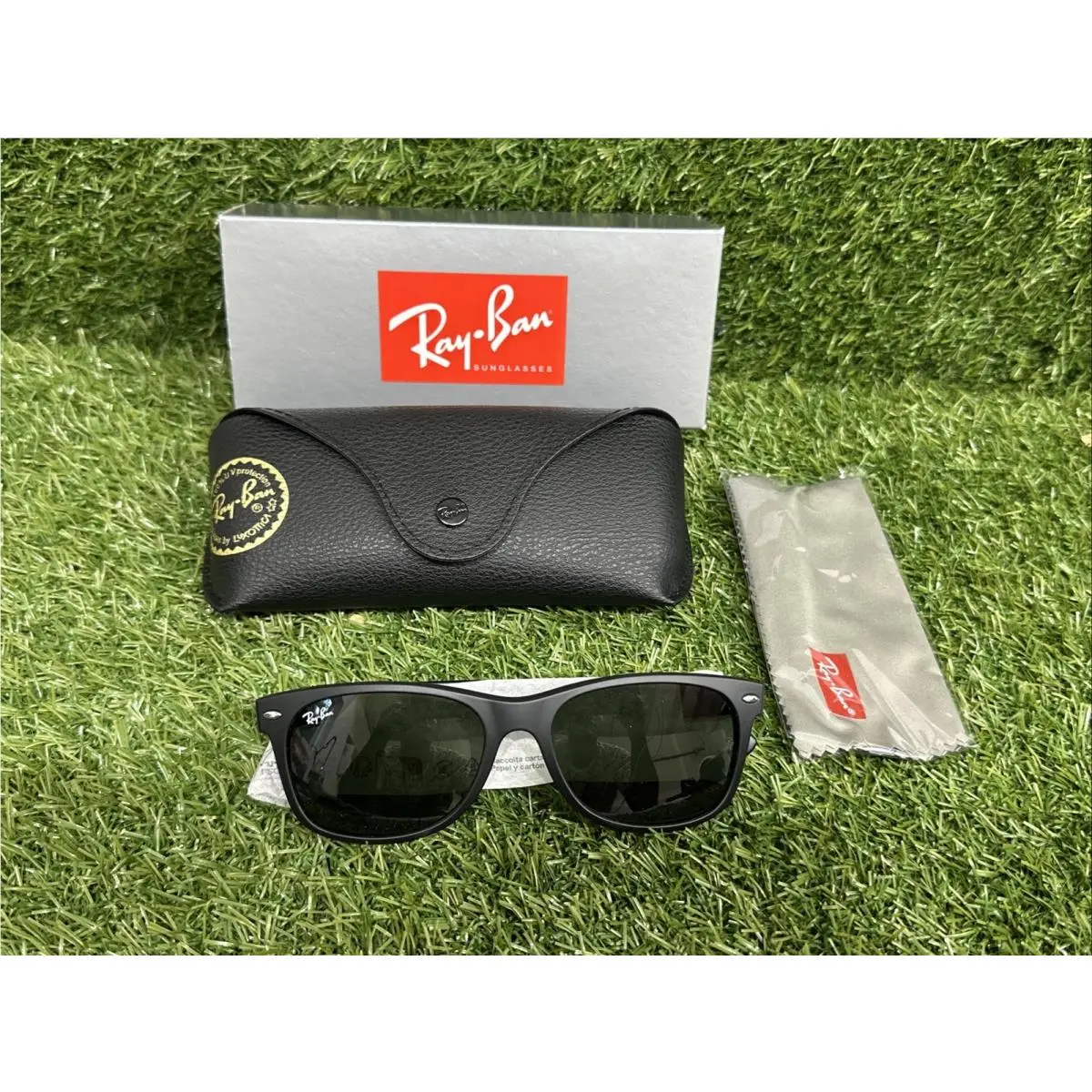 Ray-ban Wayfarer Unisex Sunglasses RB2132 Black Frame Green Lens 55-18 - Frame: Black, Lens: Green