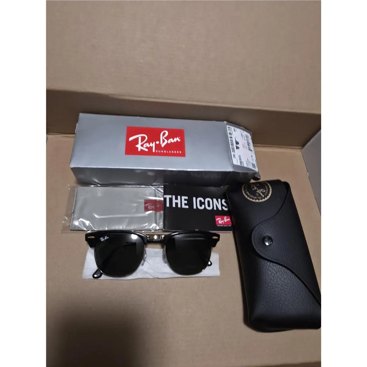Ray-ban Clubmaster Classic RB3016 Black on Gold G-15 Green 49mm by Ray-Ban