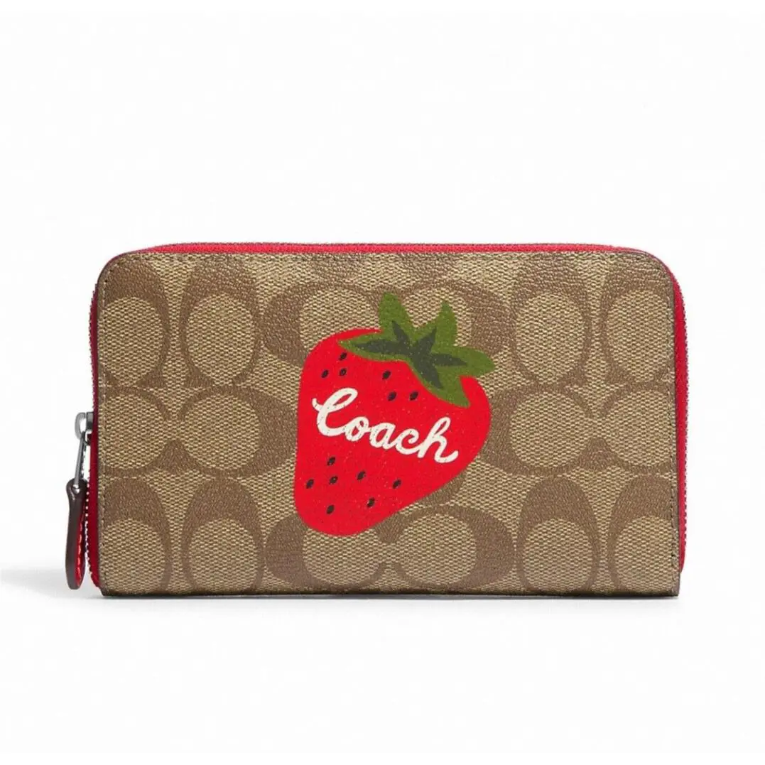 Coach Women`s Medium ID Zip Wallet