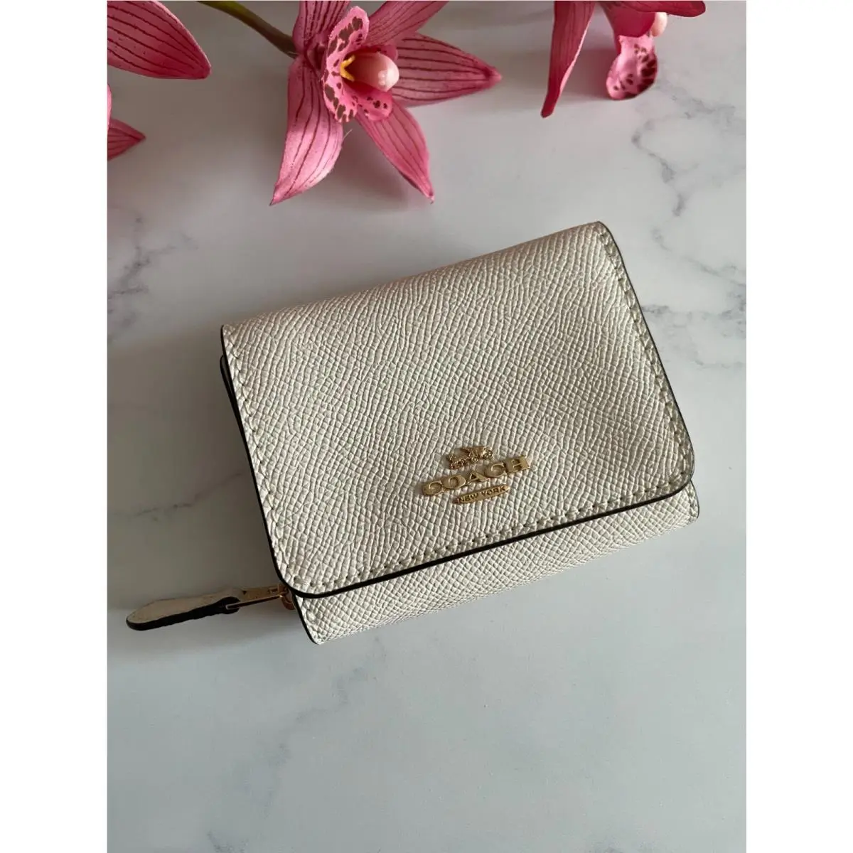 BN  Small Trifold Wallet Pick One chalk by Coach