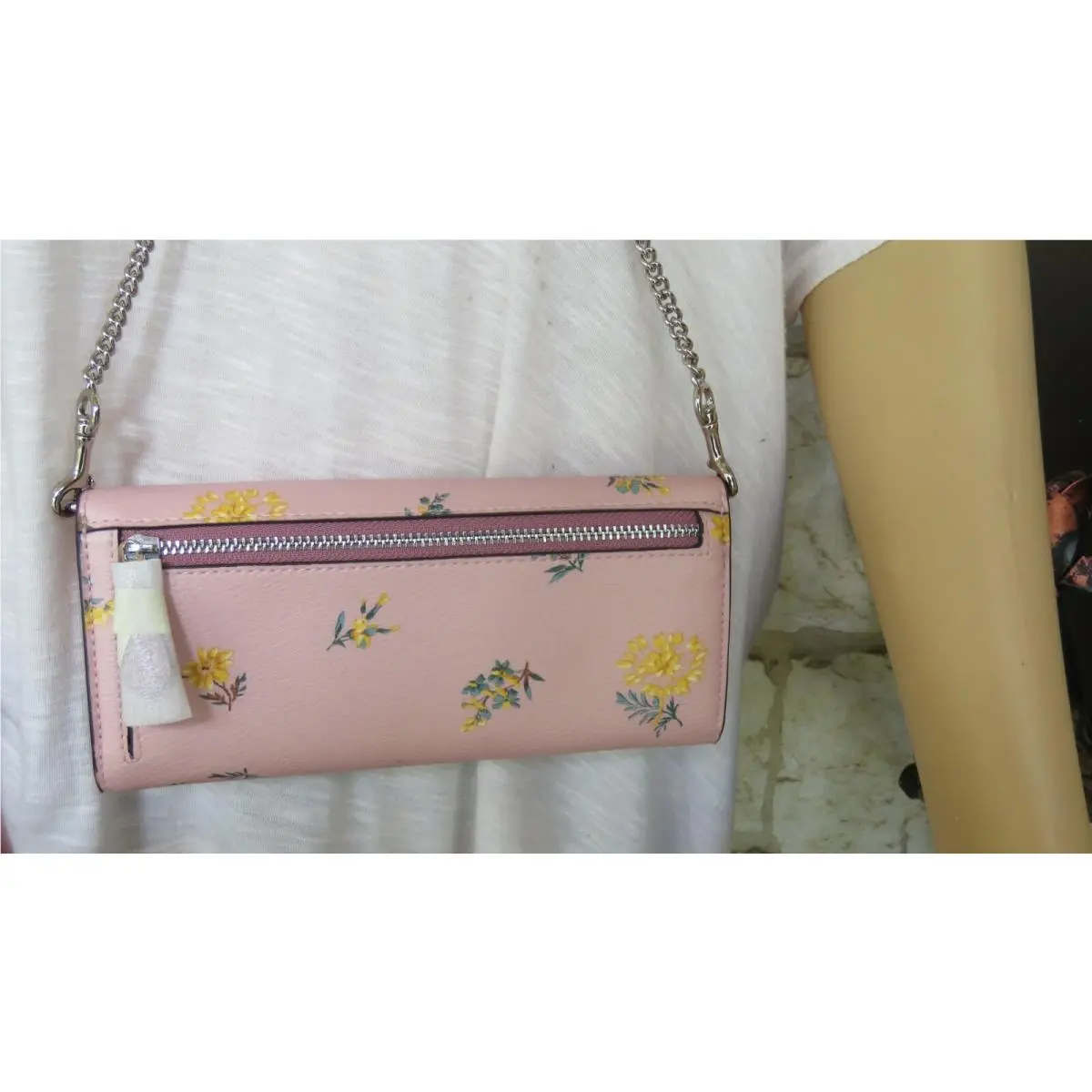 Coach  bag  - Tilly Top Dandelion Chain Crossbody Tri-fold - Pink, Manufacturer: Silver Blossom Multi, Lining: Pink