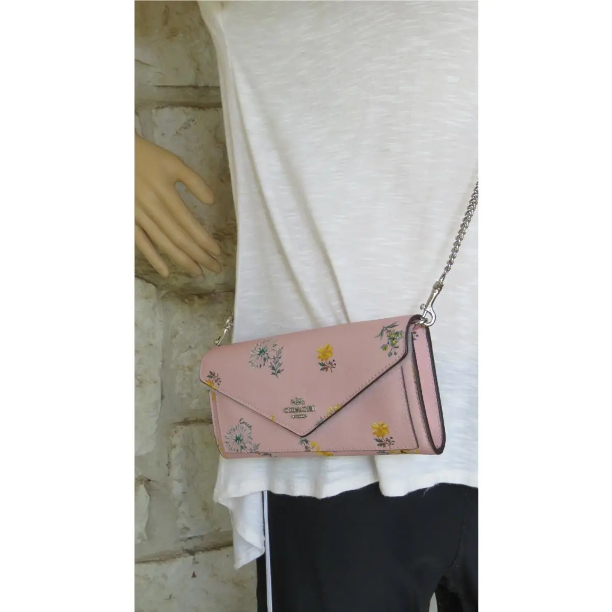 Coach  bag  - Tilly Top Dandelion Chain Crossbody Tri-fold - Pink, Manufacturer: Silver Blossom Multi, Lining: Pink
