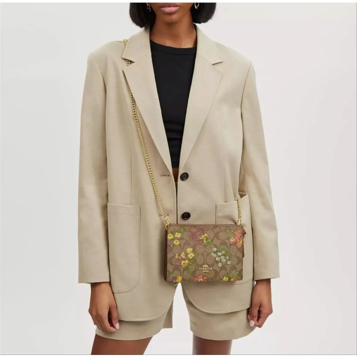 Coach  bag  - Exterior: pvc/Gold/Khaki Multi