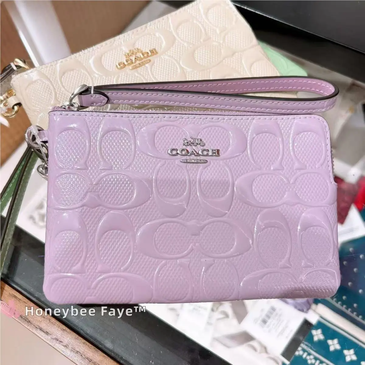 Corner Zip In Signature Leather CV418/CDF04 CDF04 Silver/Light Violet by Coach