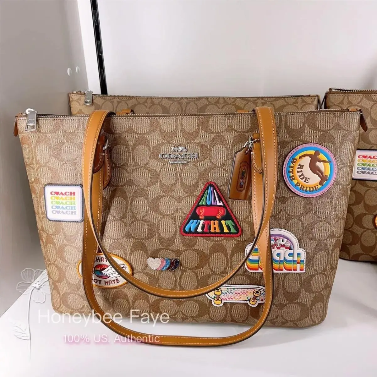 Coach Gallery Tote Bag In Signature Canvas with Patches /rose/ladybug Floral