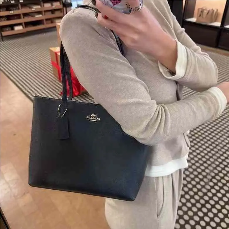 Fiona Zip Tote Bag Holiday Gift CW395/cw396 Gold/Black by Coach