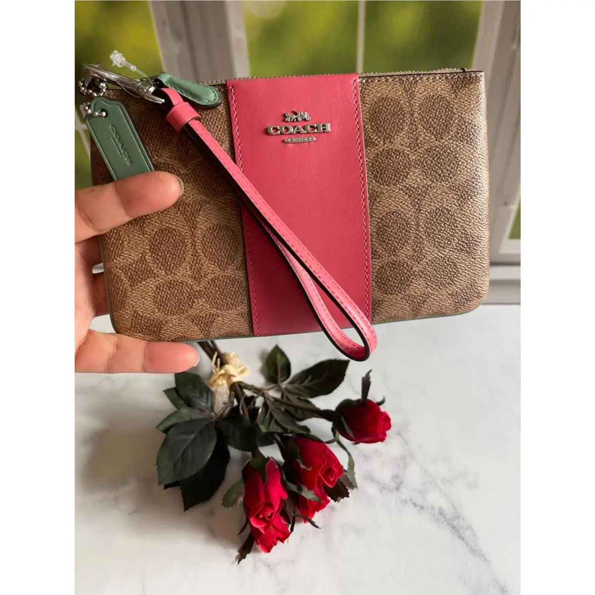 Coach wallet  - MANGO.TUPE,STONE BLUE,BLACK.KHAKI,SUNLIGHT, Manufacturer: 22952 Buttercup Leather, Hardware: SILVER/GOLD/GUNMATT 37