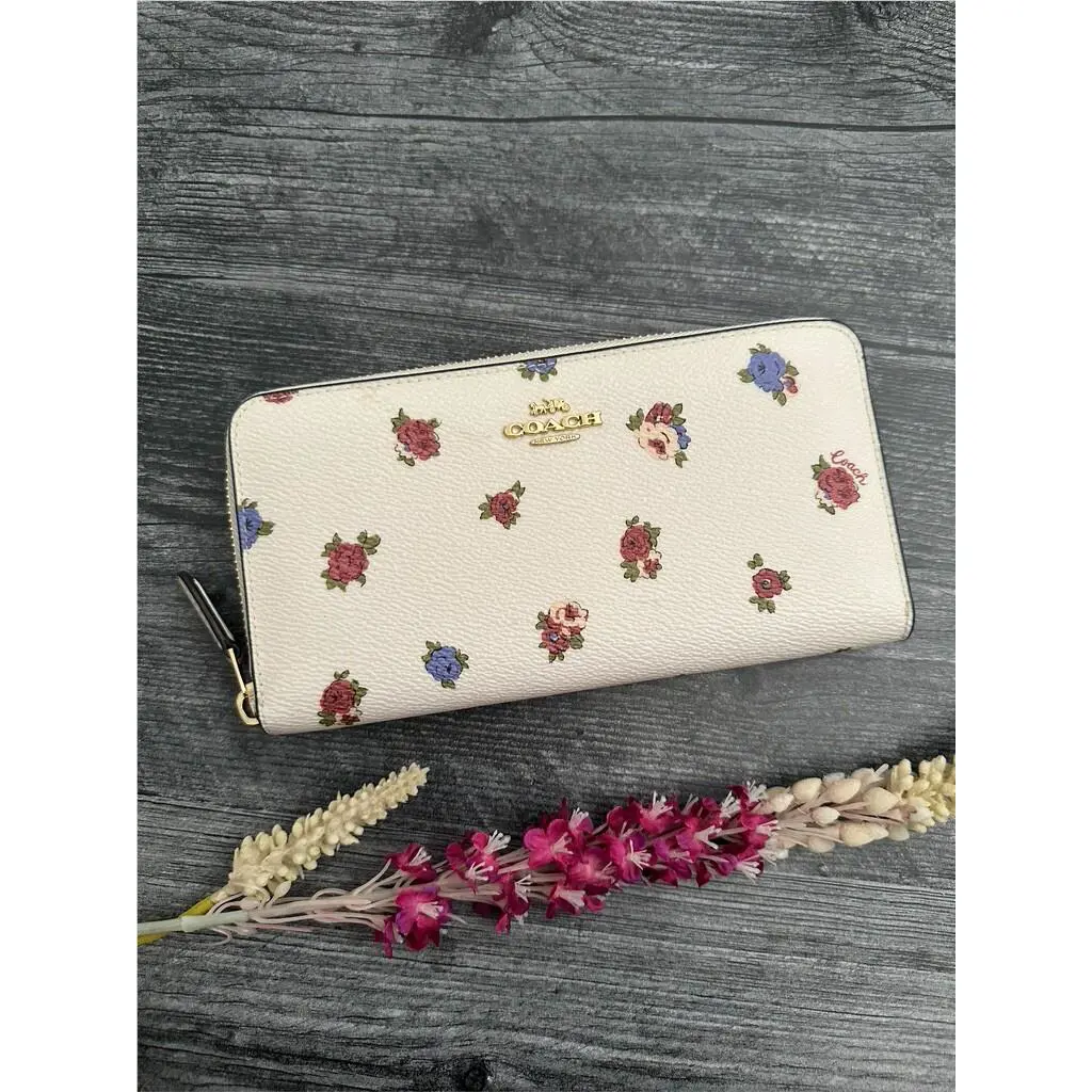 Accordion Zip Wallet with Vintage Rosebud Flowers 76559 Chalk Multi by Coach