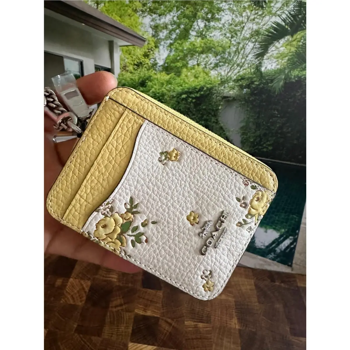 BN  Zip Card Case W Chain Wristlet Wallet CAU44 CHALK MULTI FLORAL by Coach