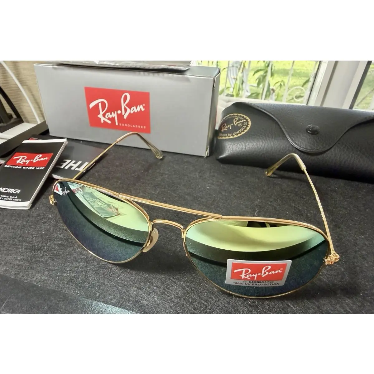 Ray Ban RB3026 Men`s Gold Frame Classic G-15 Lens Aviator Sunglasses