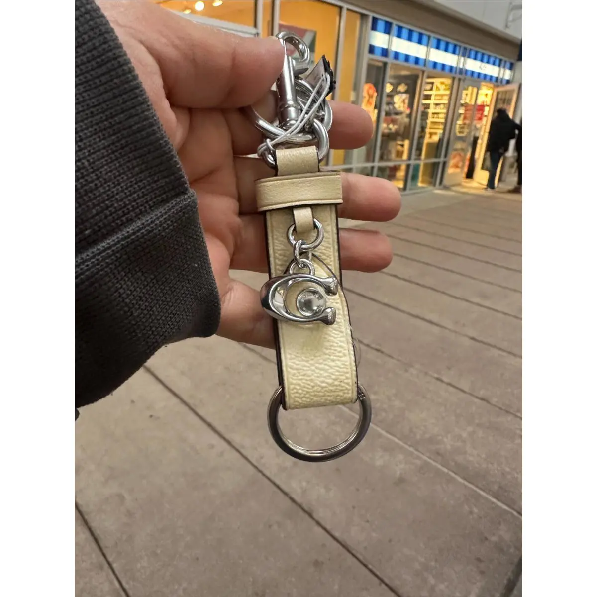 Coach CZ088 Trigger Snap Bag Charm Signature Canvas/silver/hay Key Chain Fob