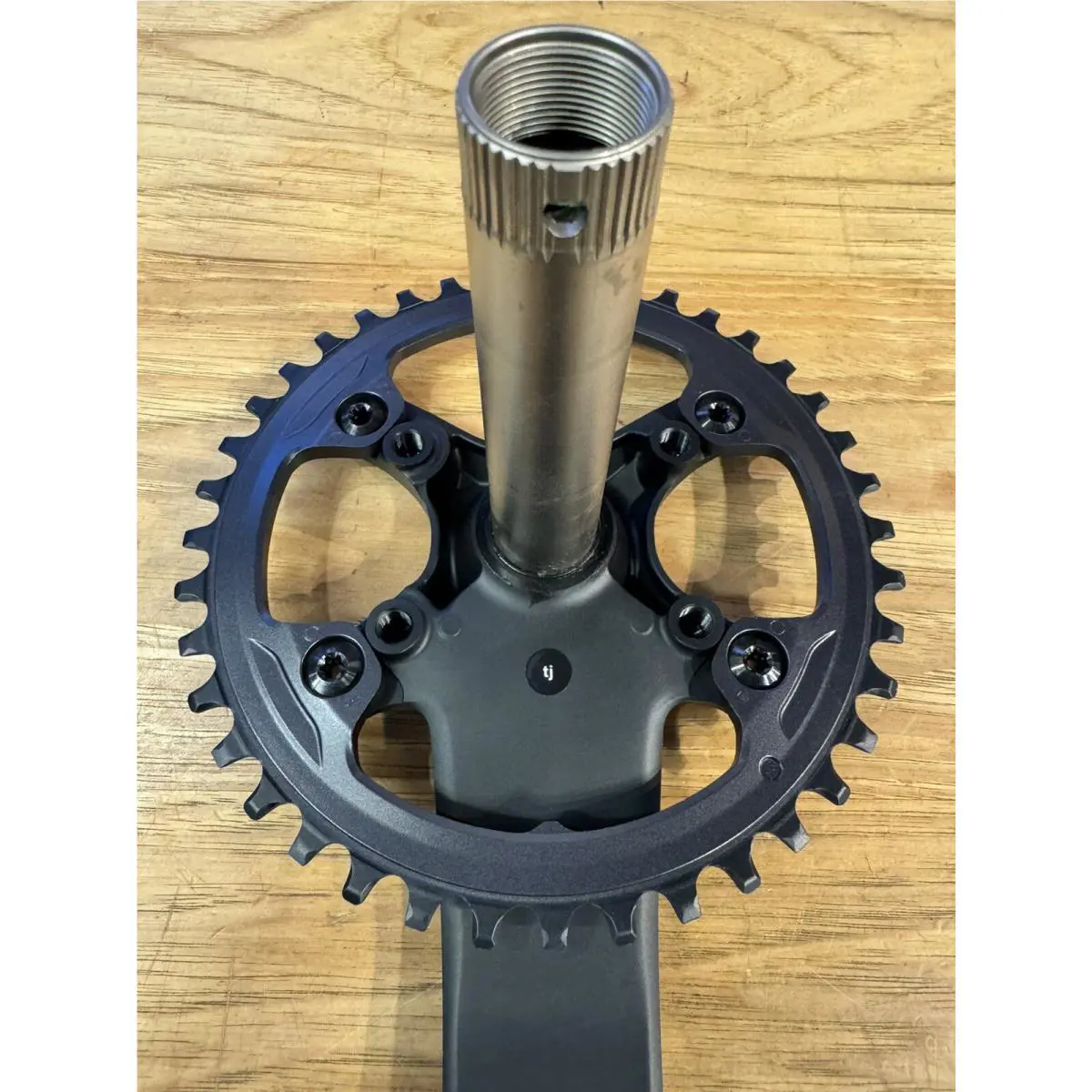 Shimano  - Hollowtech II - Hollowtech - IFCRX8101EXB0 - Black, Defined: Black (UPC: 192790448619) 9