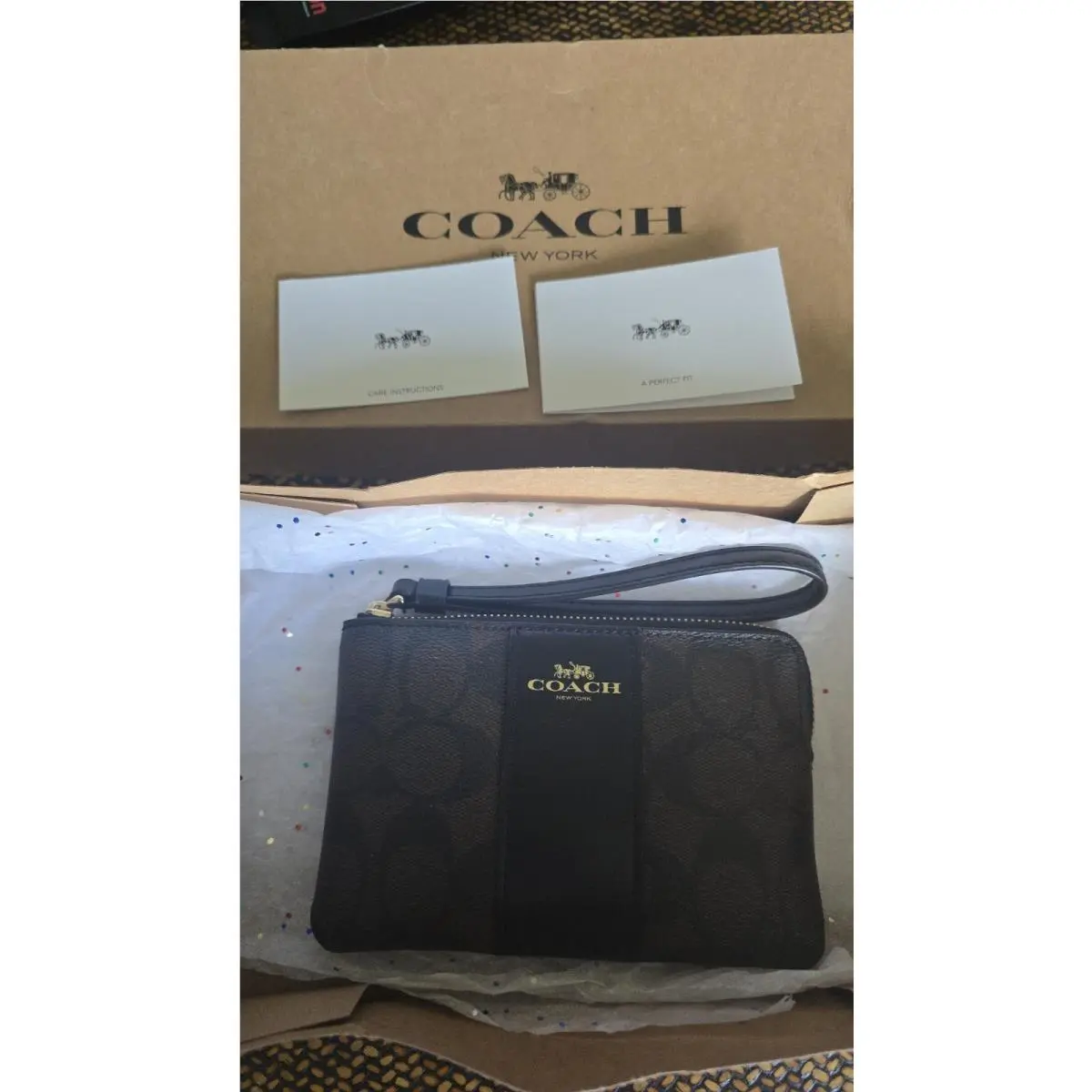 Coach Zip Wrist Wallet - Brown
