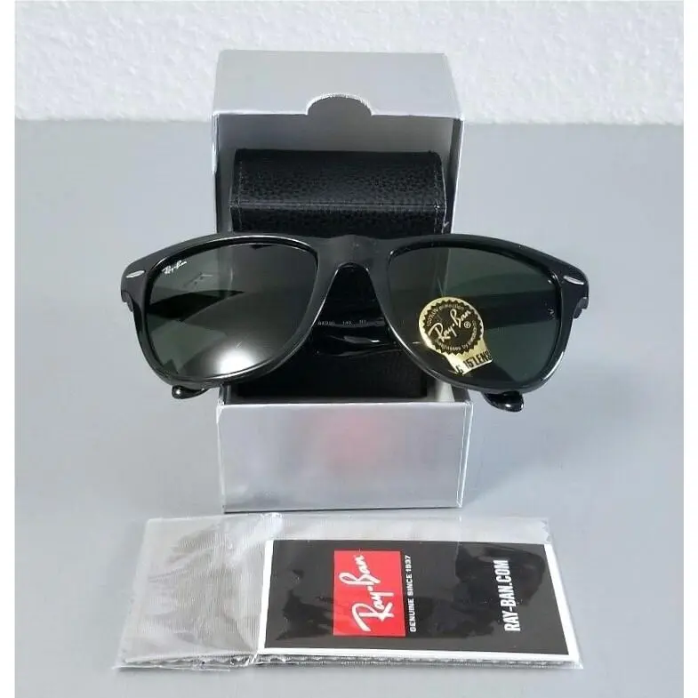 Ray-ban RB 4105-601 Folding Black Wayfarer with Green G-15 Lens Unisex - Frame: Black, Lens: Green