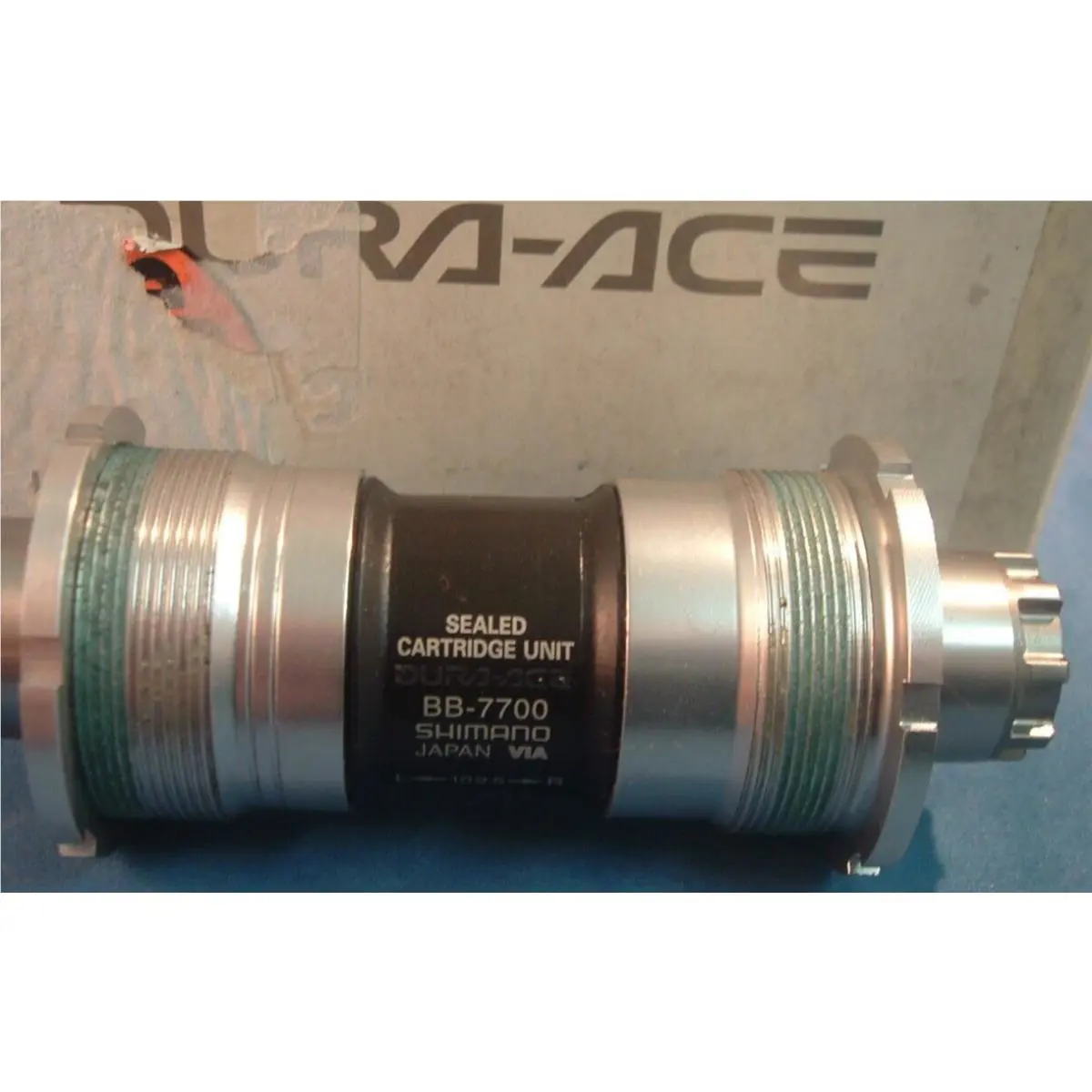 Shimano Dura Ace BB-7700 Cartridge Bottom Bracket-70x109.5MM-`08 -nib