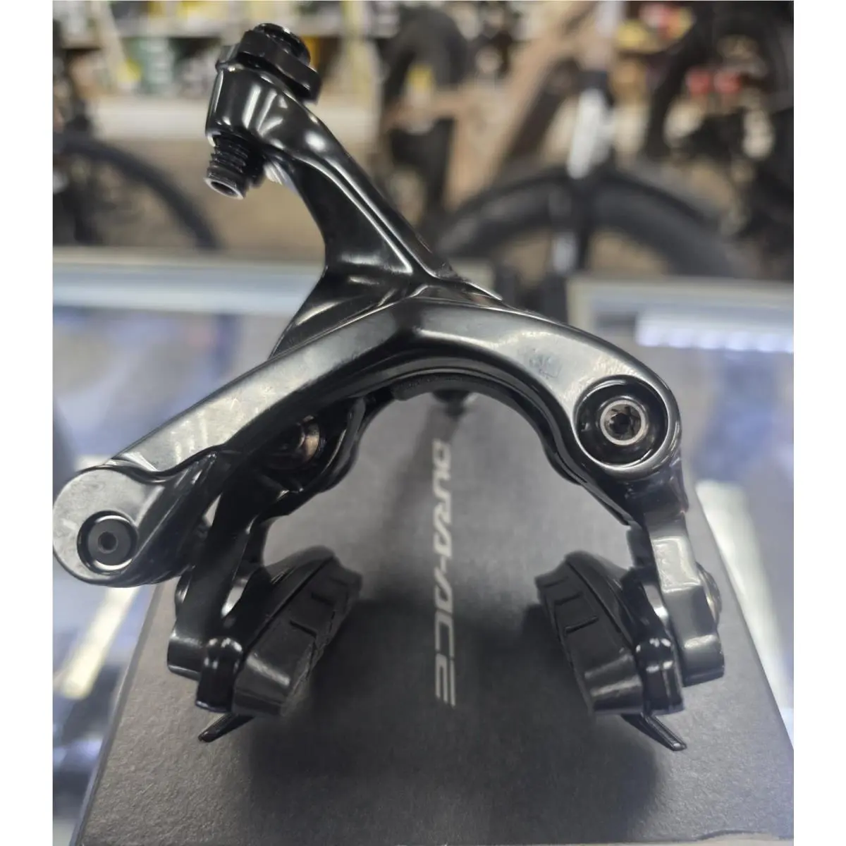 Shimano  - Shimano Dura-Ace BR-R9200-F - IBRR9200AF82X - Black (UPC: 192790896748) 1