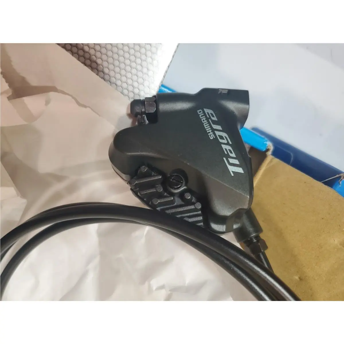 Shimano  - ST-4725-R / BR-4770-R. - I4725DRRDSC170A - Black (UPC: 192790449869) 3