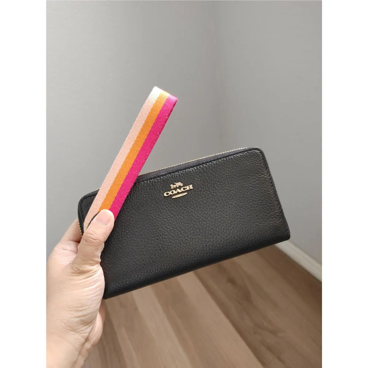 Coach C8277 Pebbled Leather Long Zip Around Wristlet Clutch Wallet Black