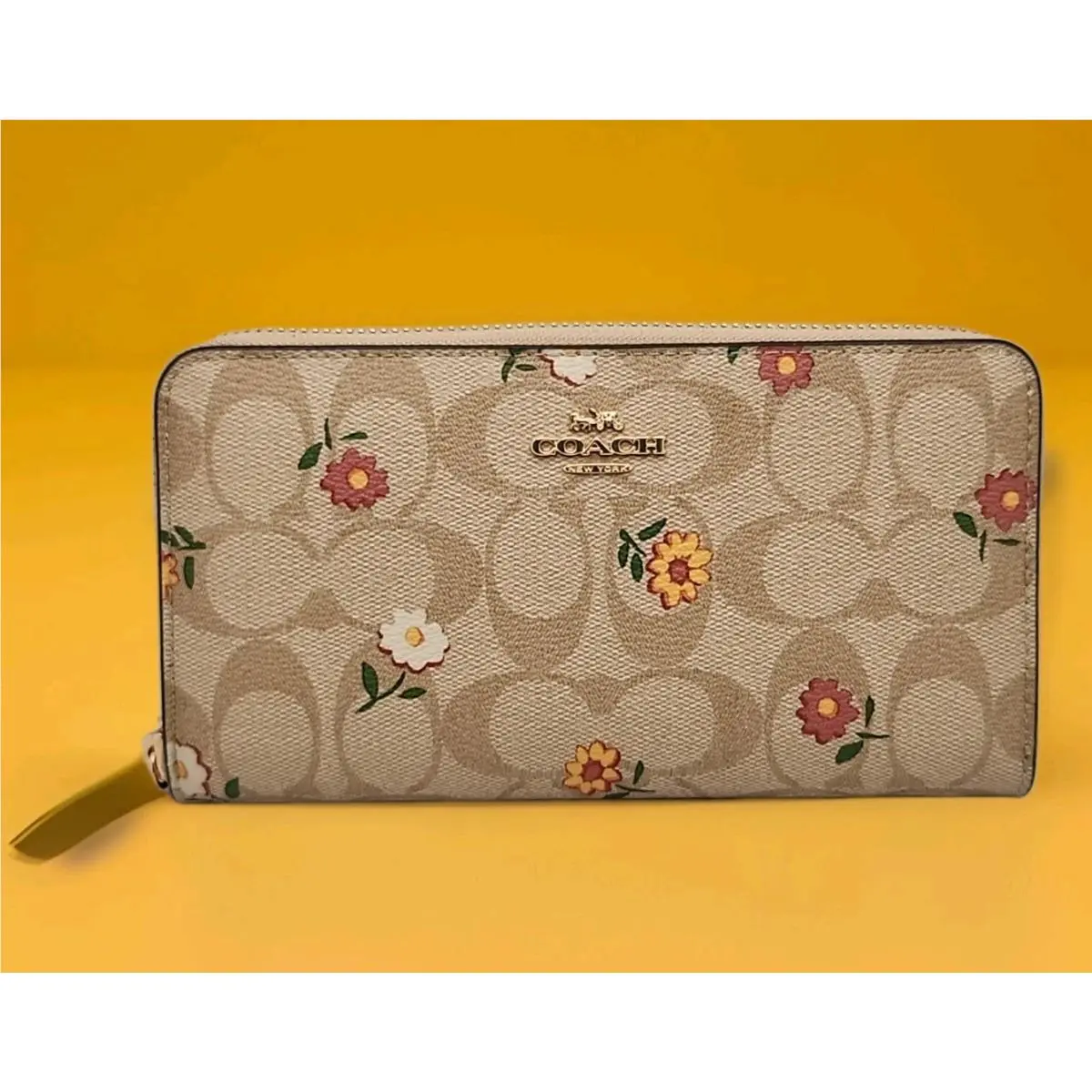 Coach Signature Canvas Nostalgic Ditsy Floral Zip Around Wallet Wristlet