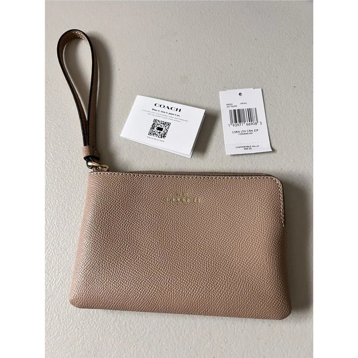 Coach Corner Zip Wristlet Wallet Gold / Taupe 50832