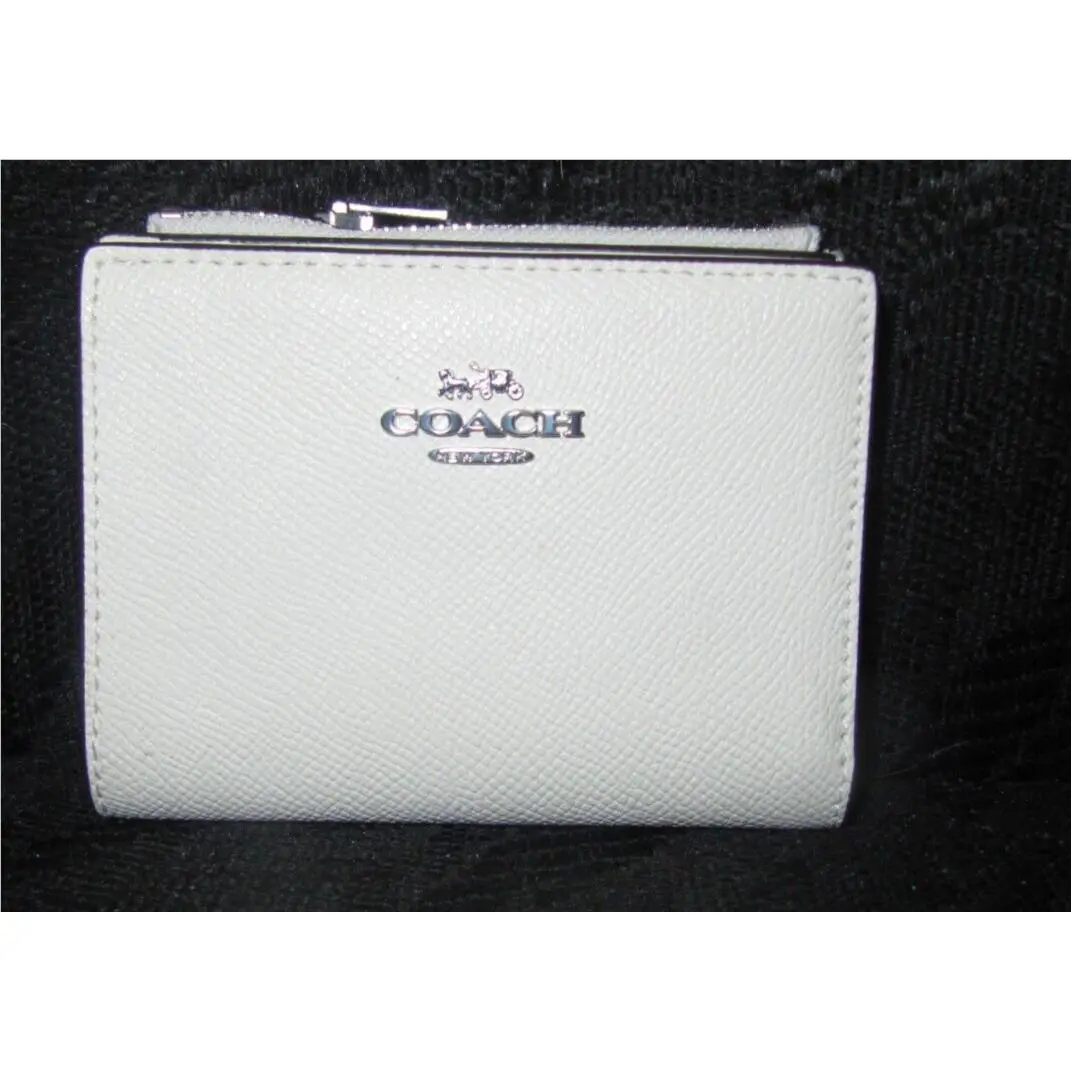 Coach CR983 Chalk Cross Grain Leather Bifold Wallet