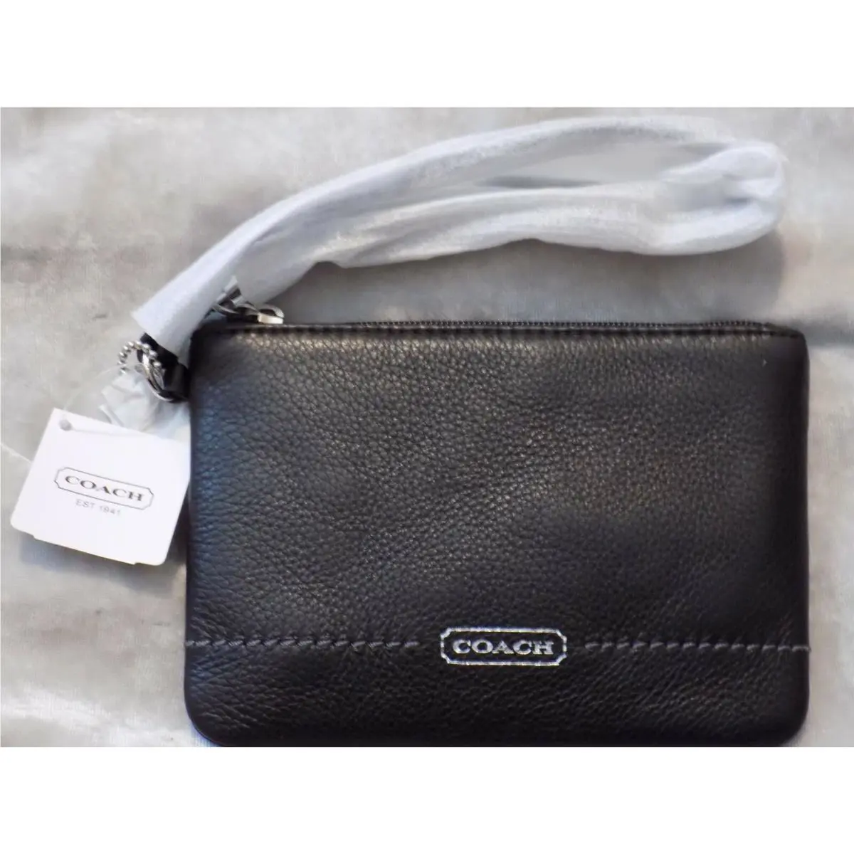 Coach Leather Lined Wristlet Zipper Credit Card Slot Purse Strap