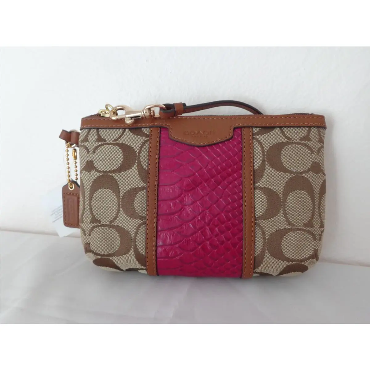 Coach F51724 Signature Medium Wristlet Khaki/cherry