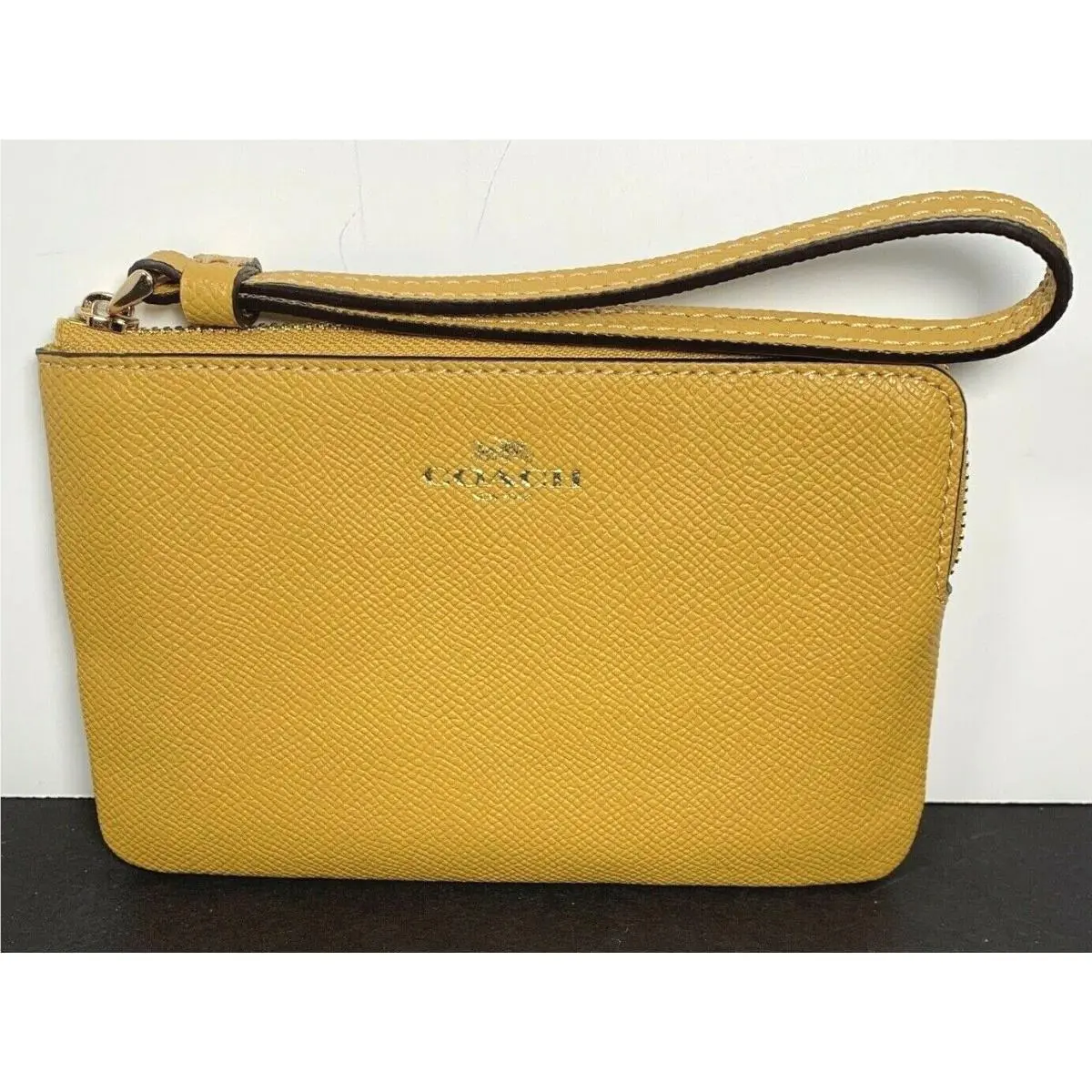 Coach Signature Corner Zip Wristlet Flax 58032