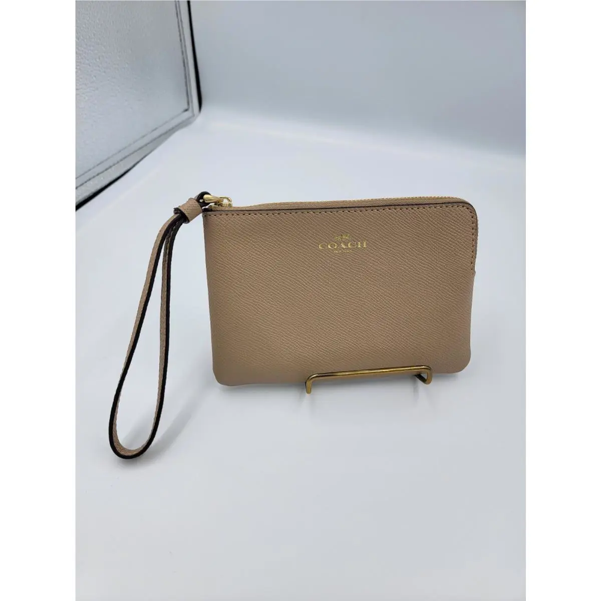 Coach Corner Zip Wristlet Leather Taupe 58032 Great Gift Retail