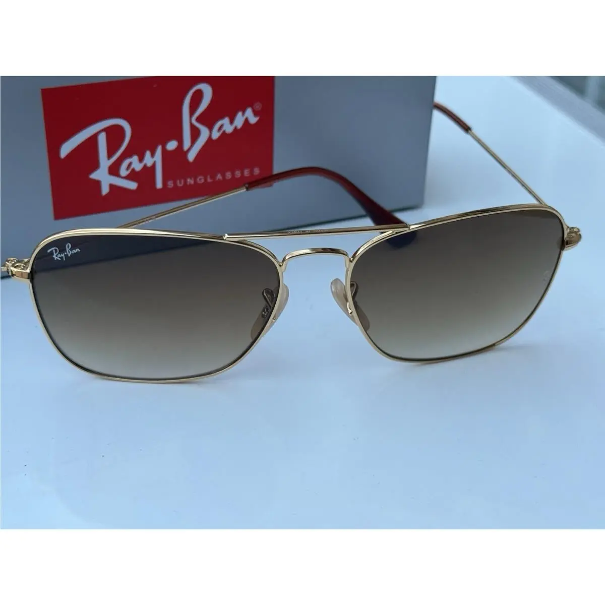 Ray-ban RB3136 001/51 Caravan Gold Frame Gradiant Brown Lenses Sunglasses 58mm
