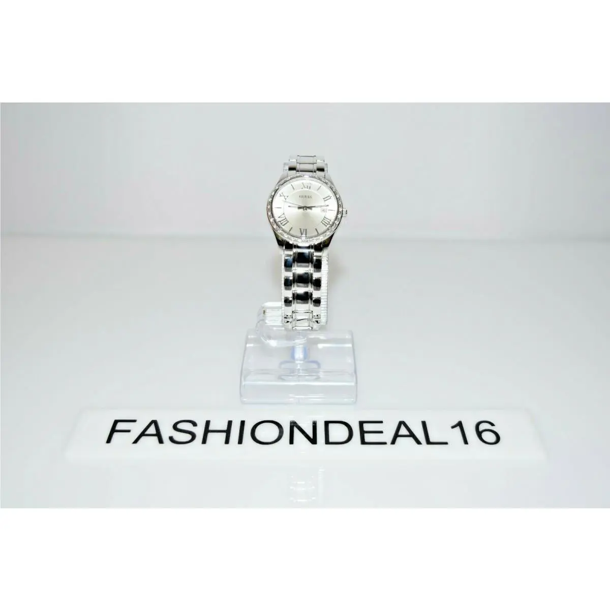 Guess Women`s Greenwich Small Stainless Steel W0985L1 32mm Watch