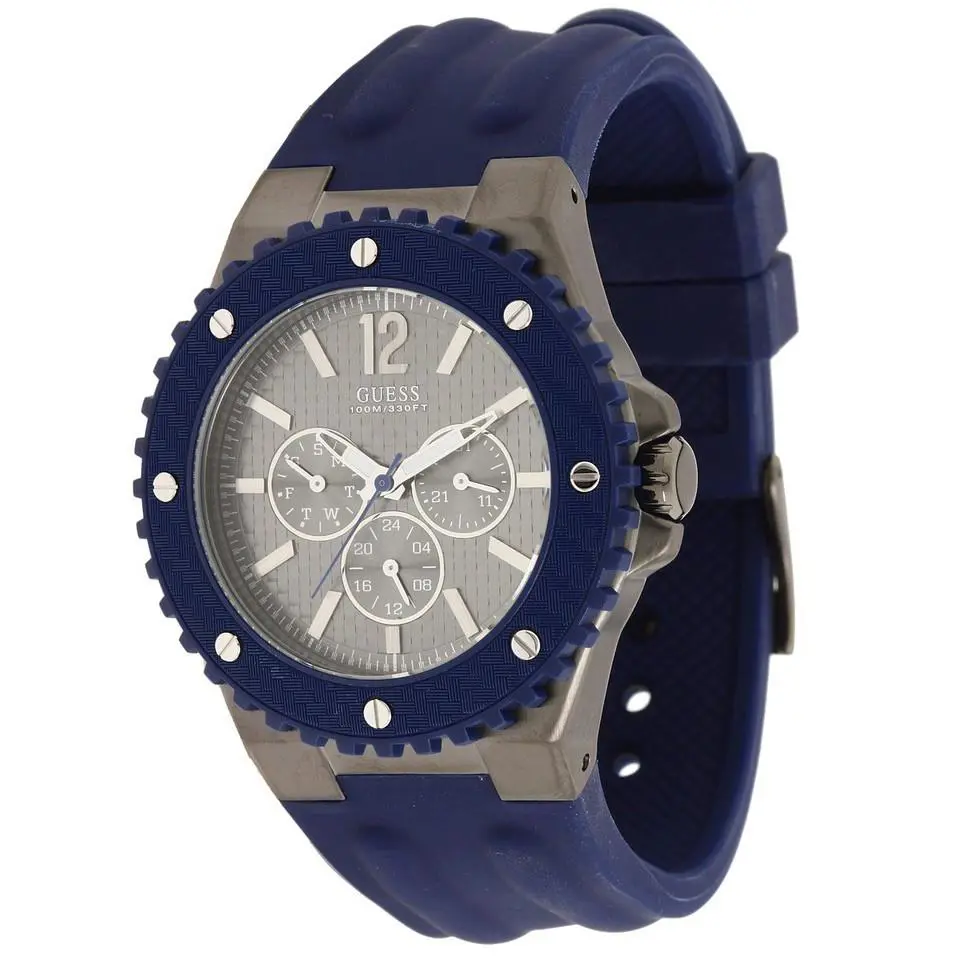 Guess Men`s Masculine Sport Grey Carbon Fiber Dial Rubber Strap Watch U12655G1