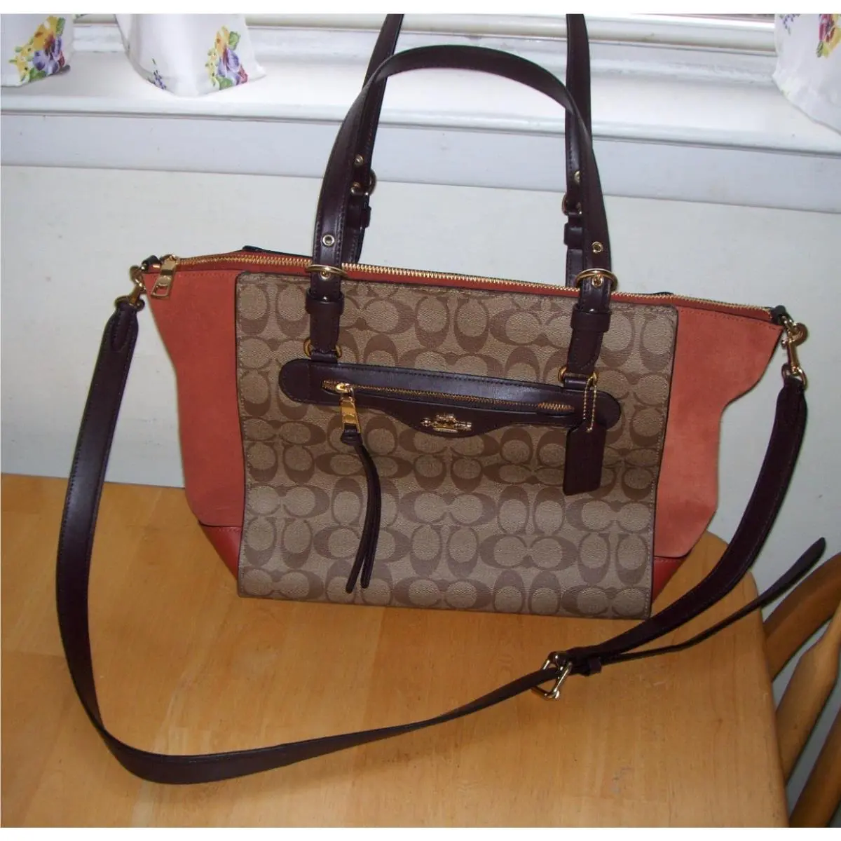 Coach Kleo Khaki/multi Hand Bag C5789