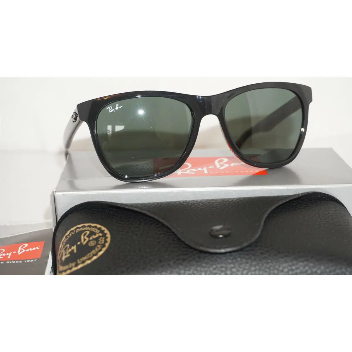 Ray Ban Sunglasses Wayfarer Highstreet Black Green G-15 RB4184 601/71 54 145