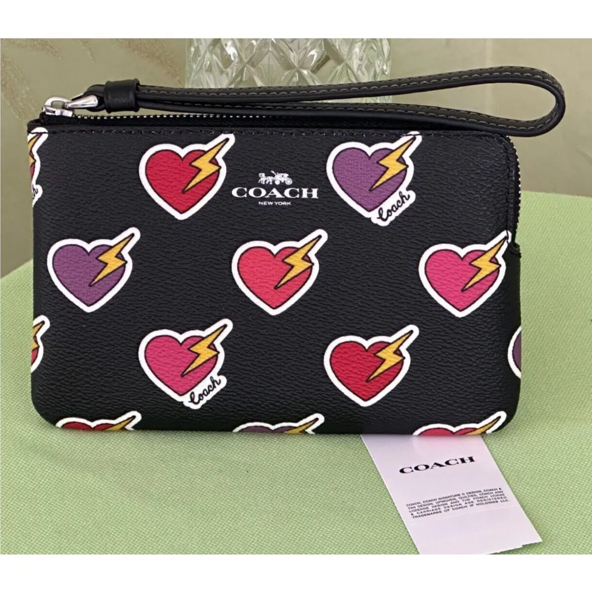 Coach Corner Zip Wristlet Heart Bolt Print:nwt Heart Bolt CW857