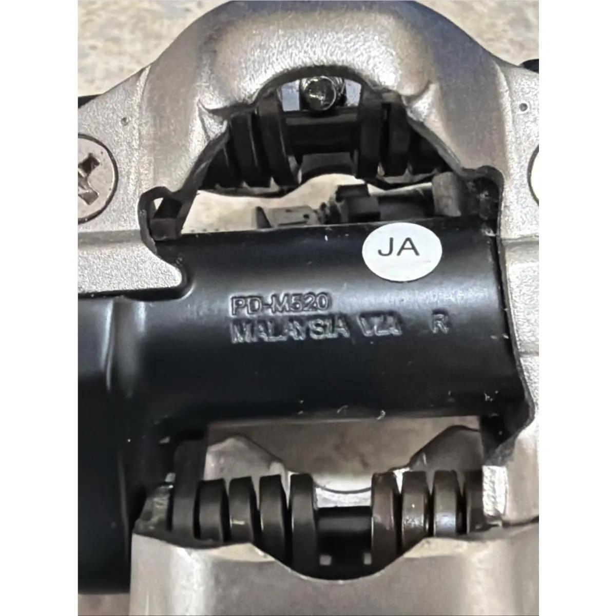 Shimano  - Shimano PD-M520 - EPDM520W - Black (UPC: 689228298910) 2