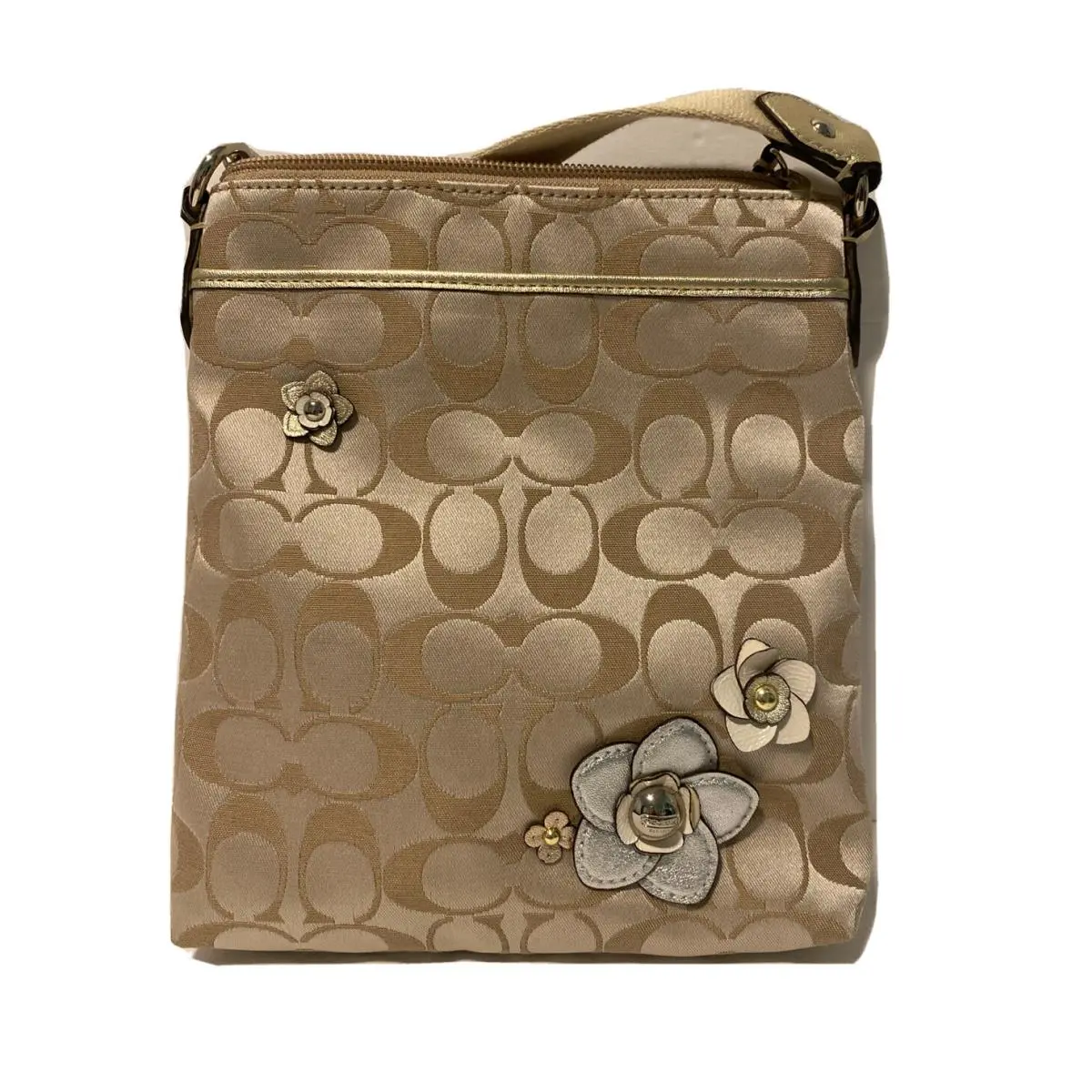 Coach Signature Canvas Swingpack Crossbody Gold Trim Leather Daisy Flower Bag