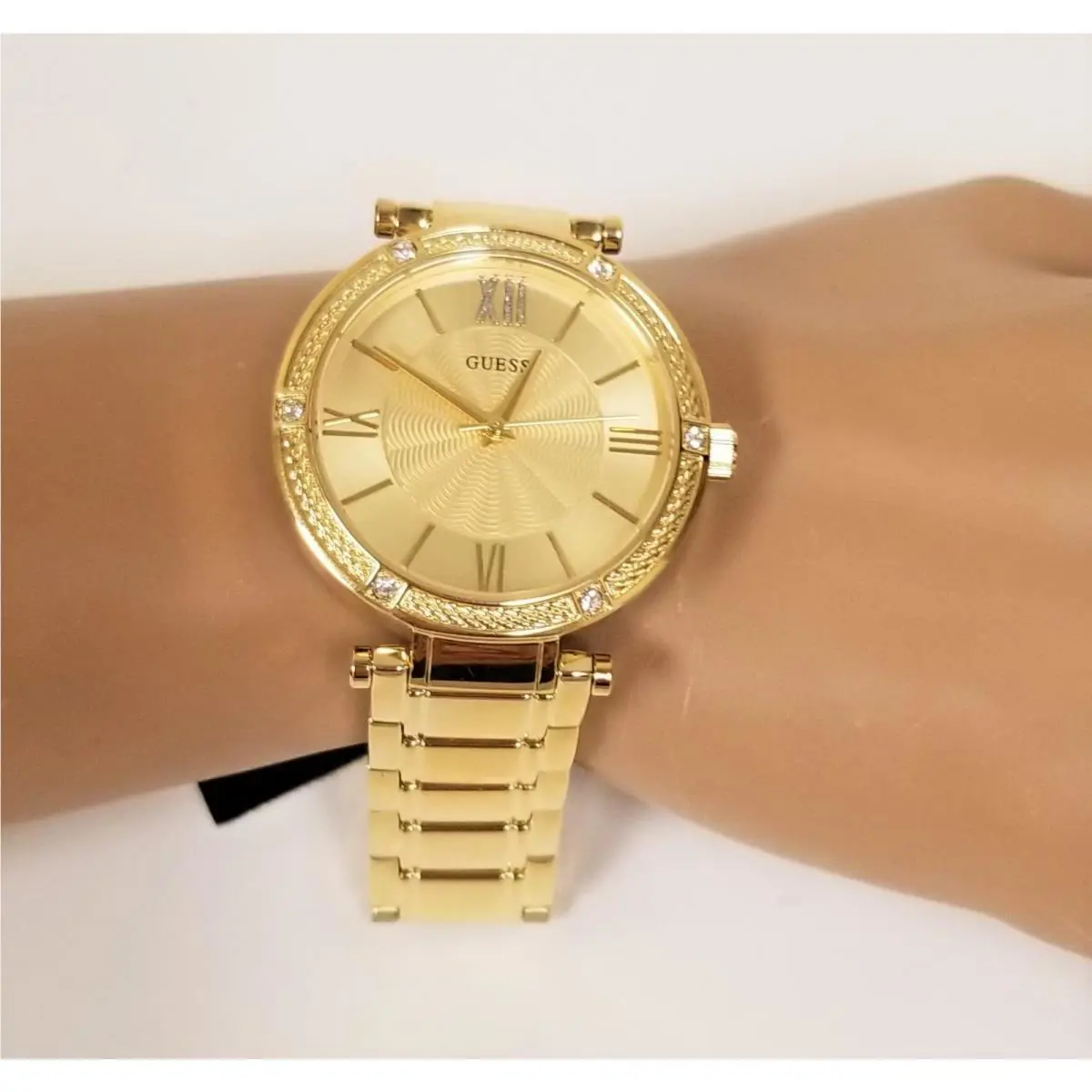 Guess Gold Tone Roman `S Crystals Bracelet Watch U0636L4