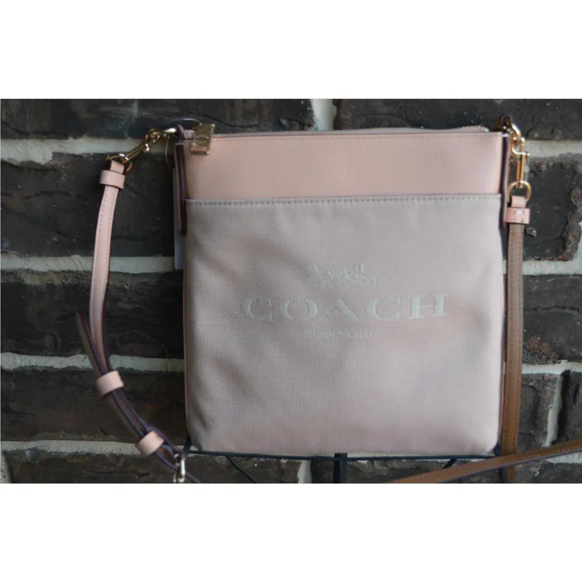Coach Pale Blush Signature Logo Kitt Crossbody Swingpack Bag C0662 Peach