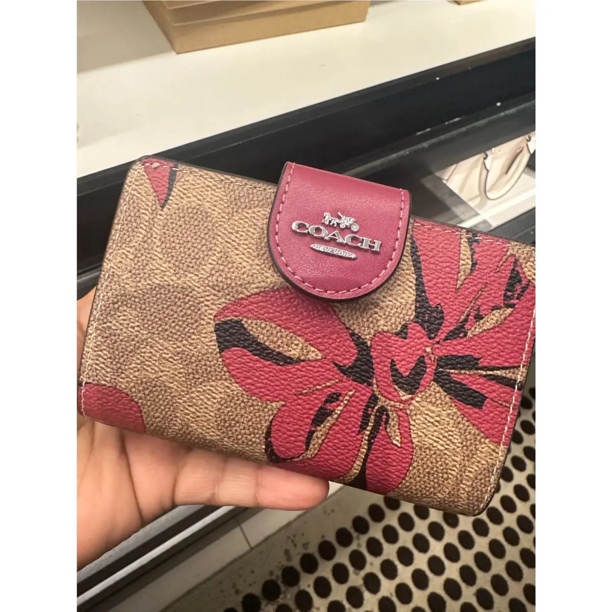 Coach Medium Corner Zip Wallet Tan/pink Silver Hardware CZ340 Bow Print