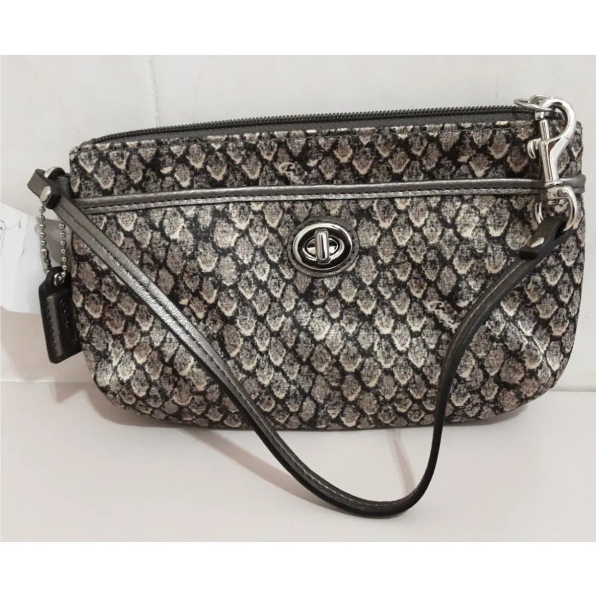 Coach Snake Print Med Wristlet Gunmetal/silver F50106