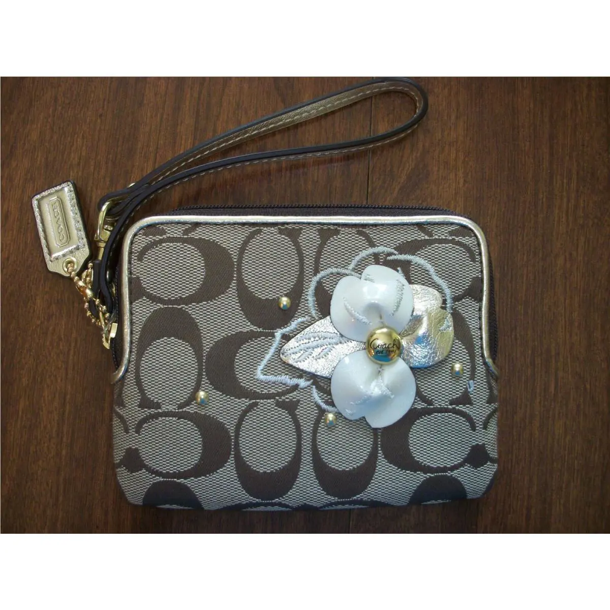 Coach Daisy Wristlet Bag Zip Wallet Khaki Beige White 44739 F44739