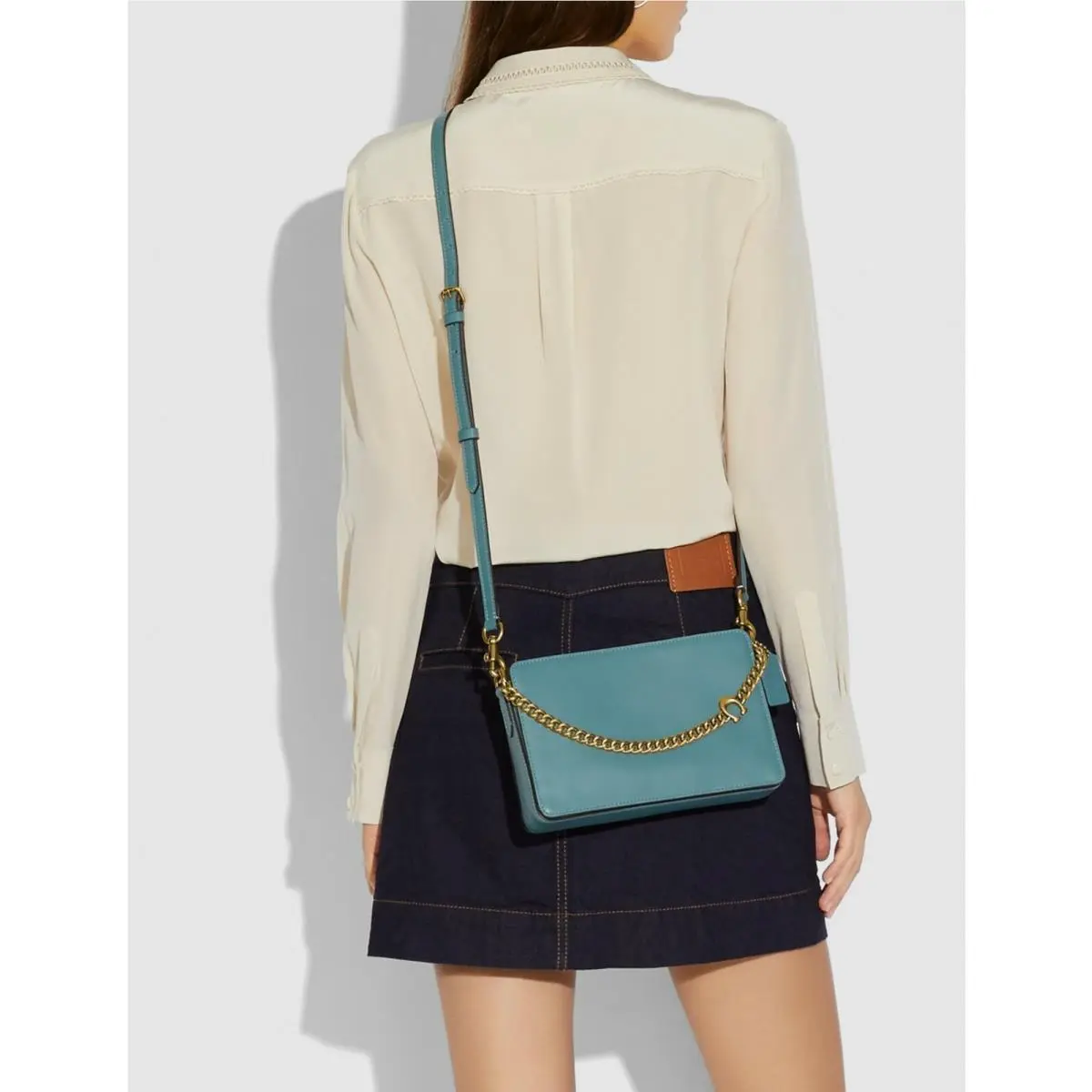 Coach Leather Signature Chain Xbody Marine Blue / Brass